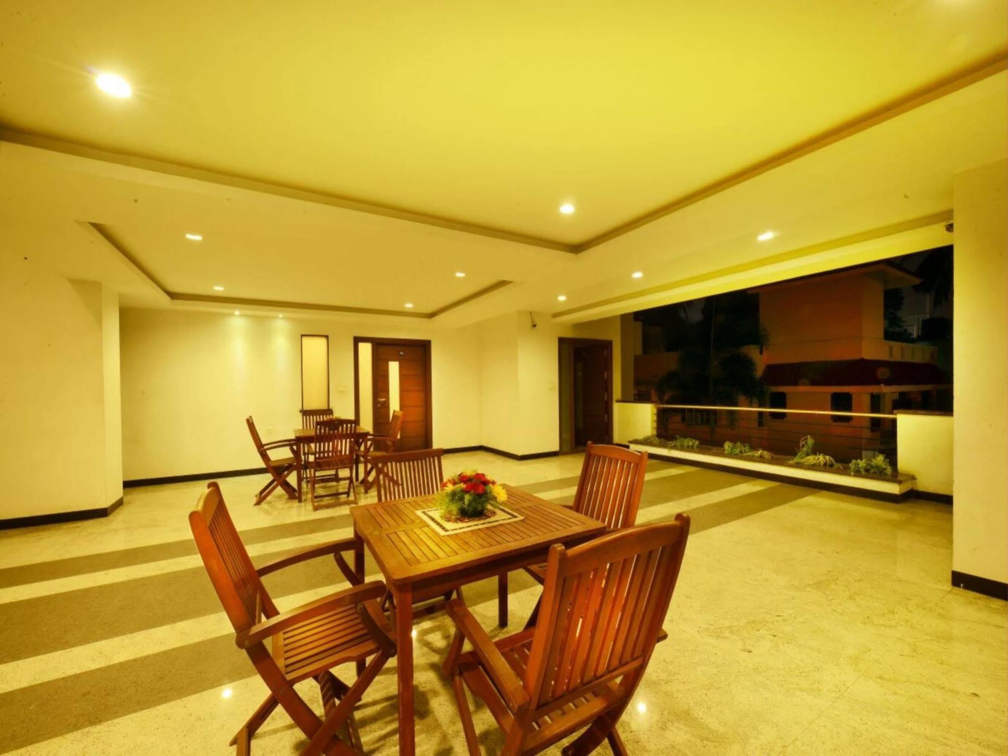 Capital O 64773 Horizon Heights Serviced Apartments Коимбатур Экстерьер фото